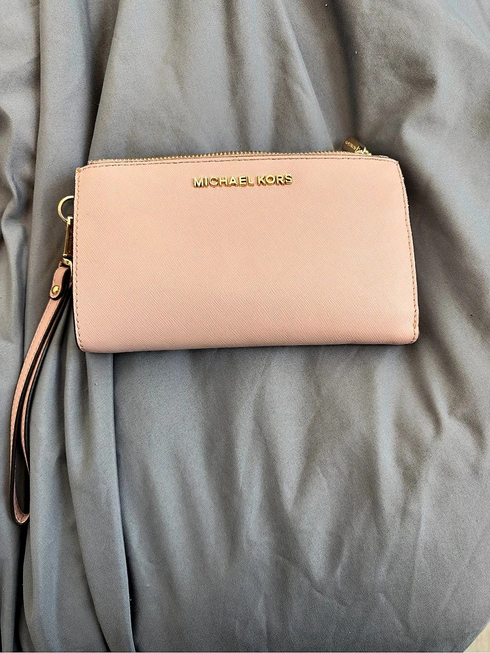 Michael Kors Jet Set Travel Double Zip Wristlet Pink Wallet